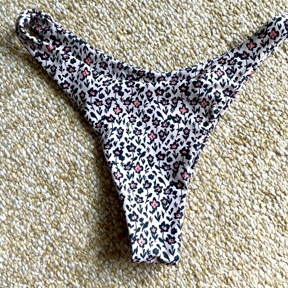 Lokahi Maile bottom, size small